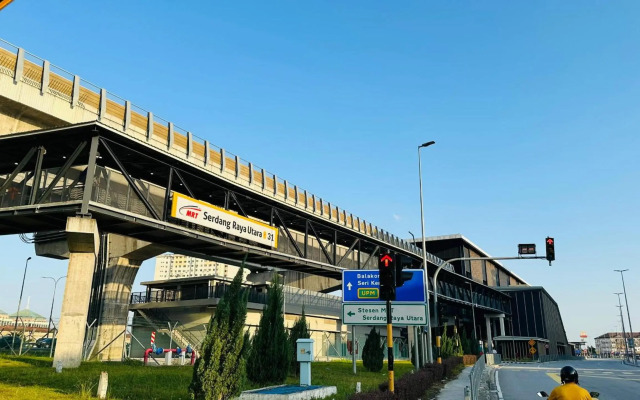 Sungai Besi Hotel
