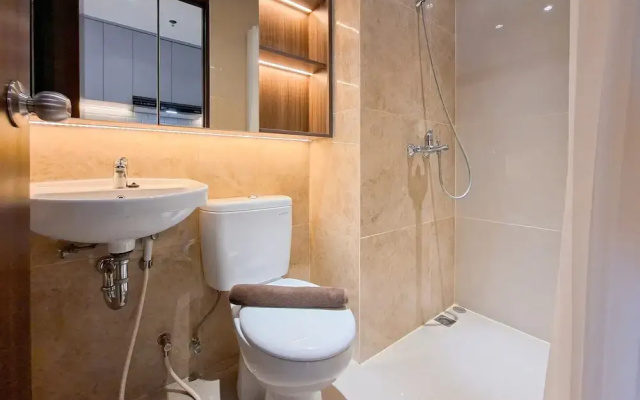 Modern And Warm Studio At Apartment Transpark Bintaro