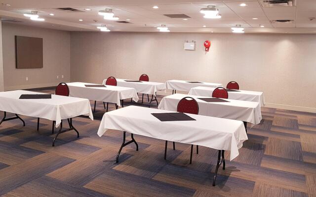 Holiday Inn Express & Suites Surrey by IHG