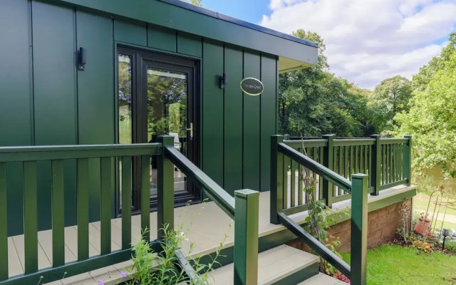 Secret Waterside Lodges in Worcestershire