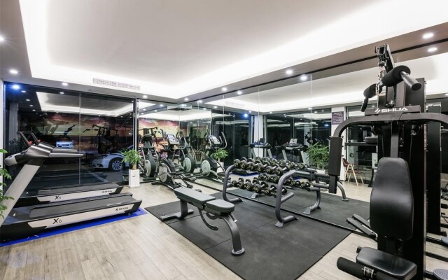 Jinchen Hotel (Hangzhou Huanglong Sports Center)