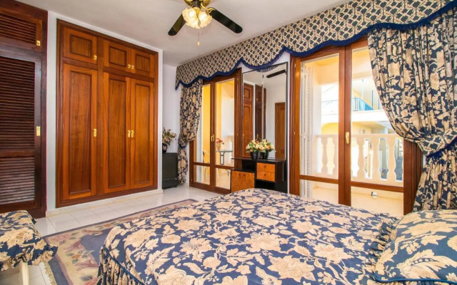 Nice house with tennis court,sports and playground