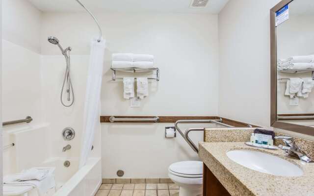 Quality Inn & Suites Meridian - West Boise