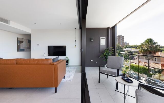 The Horizon Apartments by Urban Rest