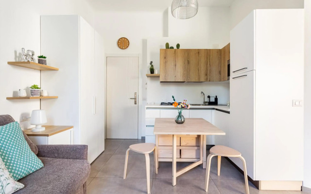 new studio apartment sauro orange