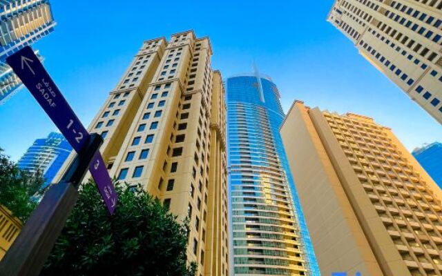 Urban Panda Hostel JBR Dubai