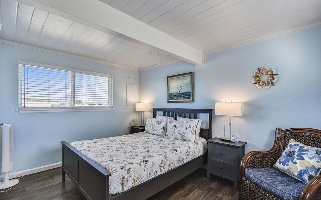 Beachfront Charm - 3 Br Home