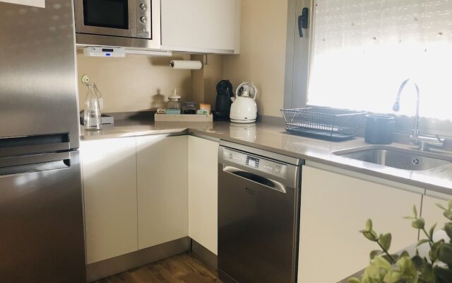 Casa con Jardín a 50m de la Playa en Hío