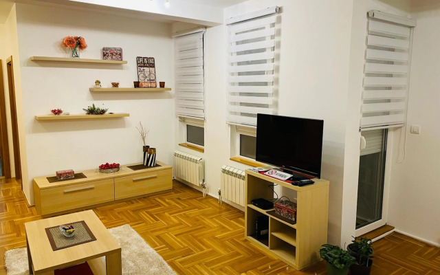 Jolly Apartment - Belgrade