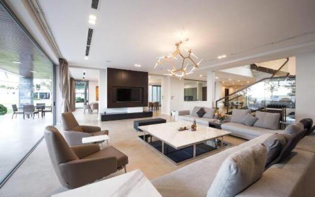 THE FIVE - 5BR - Ocean Villas Da Nang