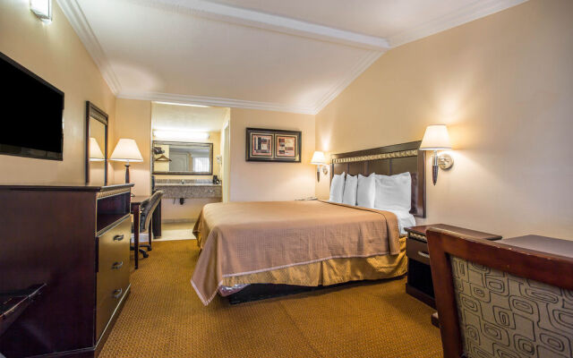 Rodeway Inn Near Legoland