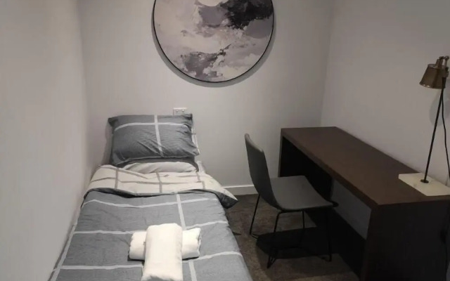 1 Bedroom Modern Apartment in Chatswood