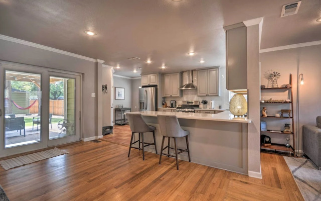 Stylish Home - Walk to Texas Tech University!