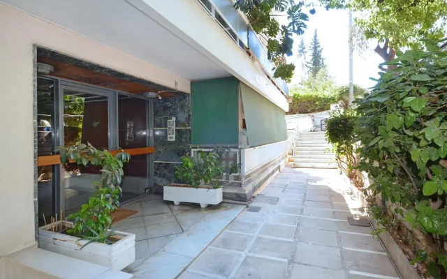 A spacious minimal apatment at Chalandri