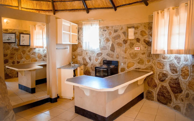 Thakgalo Honeymoon Suite - 2211