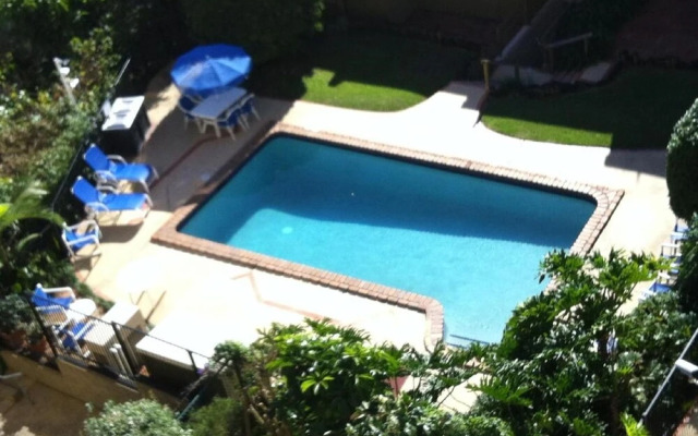 Carool Apartments