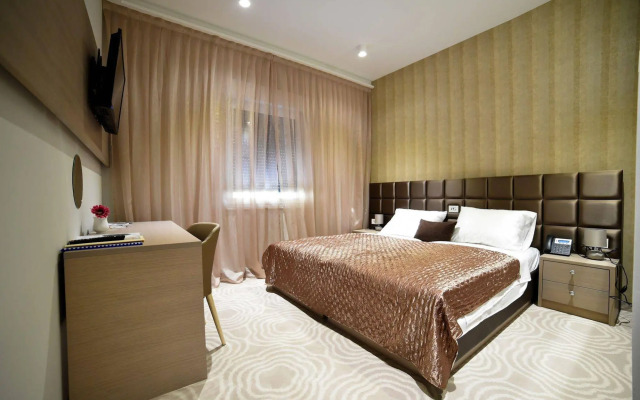 Royal Airport Hotel