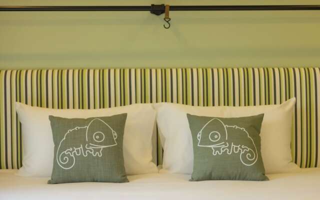 Chamemon Bed Phuket Town
