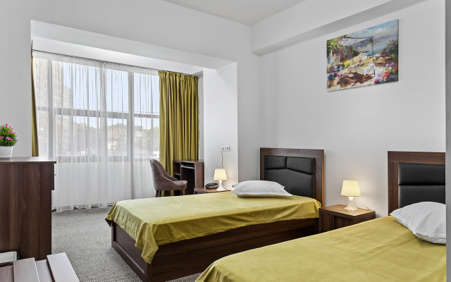 Lina Hotel