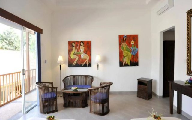 Aquarius Beach Hotel