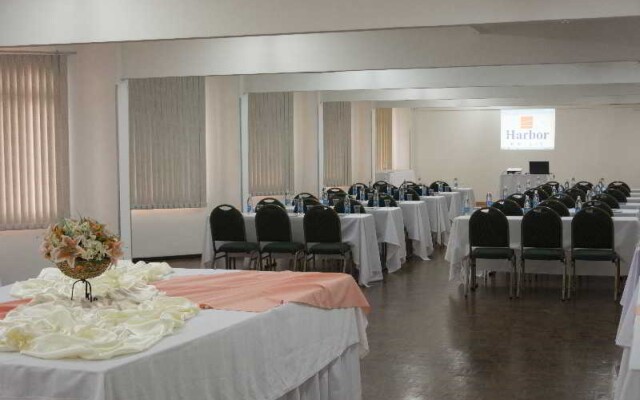 Harbor Querência Hotel