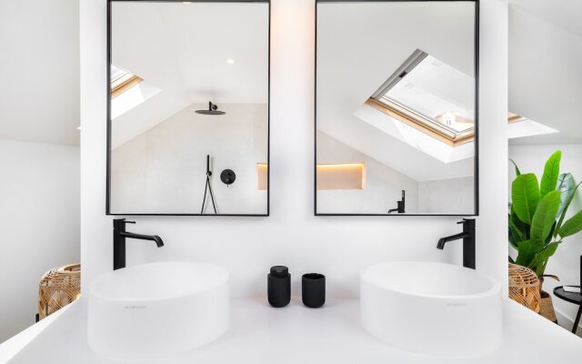 Luxury Duplex Prime Location