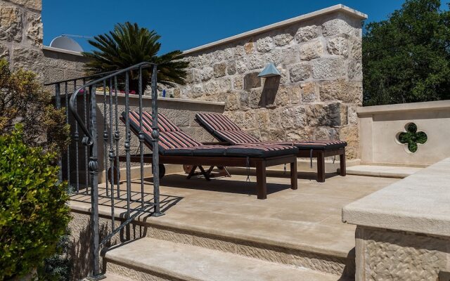 Studio Antica, Apartment With a Private Swimming Pool