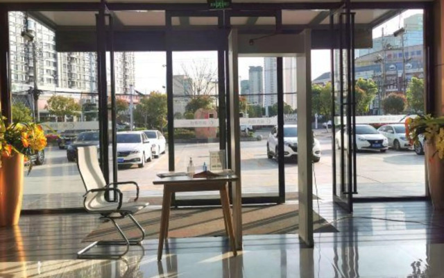 City Comfort Inn Hotel (Xiaogan Xiaochang Bus Terminal)