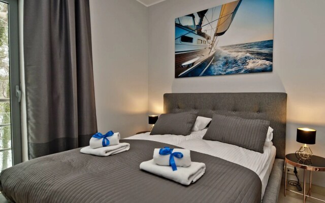 Willa Tamara BlueApart Jurata