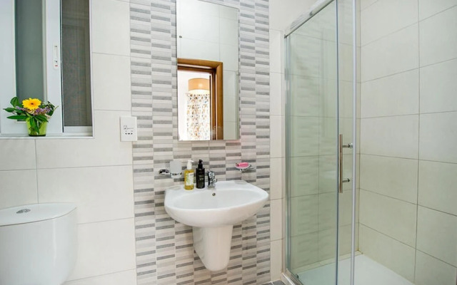 The Hillock South D2