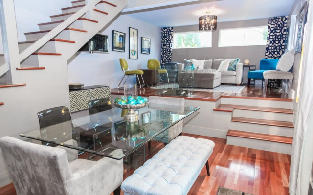 Modern Blue Ultra Chic Nashville Retreat