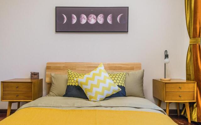 Xi'an Beilin·big Wild Goose Pagoda· Locals Apartment 00128350