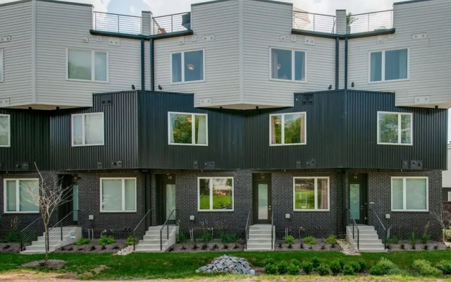 Going Fast Dollys Dream 12 Beds