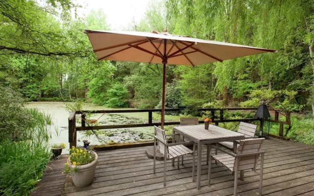 Delightful Chalet in Opglabbeek near Lake