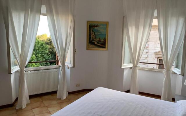 Arion Holiday Home