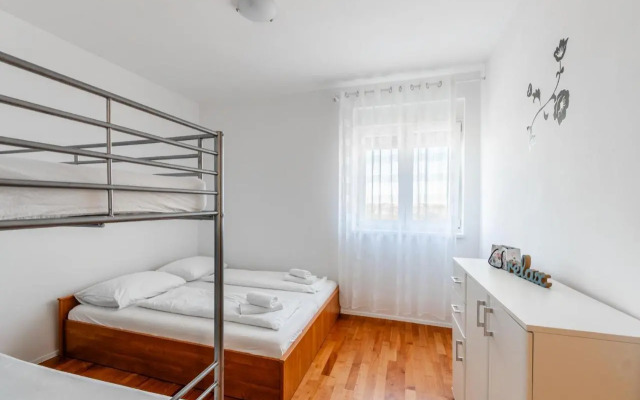 Apartment Village Nin