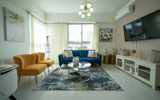 Sdq, Gym, Pool, 1br 2B, Downtown F7