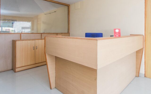 OYO 13496 Hotel Royal park
