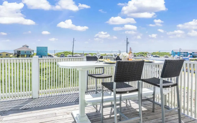 Ocean Views Optional Golf Cart Sleeps 14