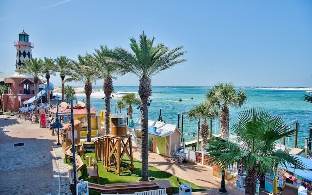 418 Linkside Drive 4 Bedroom Home by RedAwning