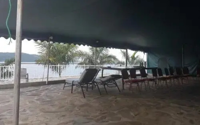 Moriah Hill Resort