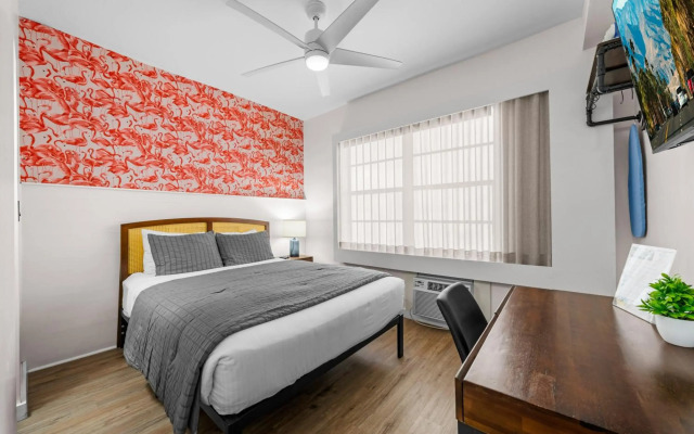 Greenview Hotel by Lowkl