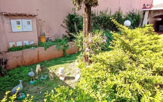 Casa com Piscina e Churrasqueira