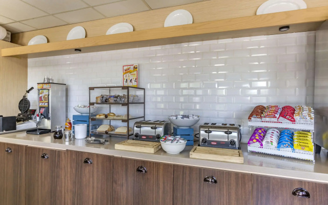 Country Inn & Suites by Radisson, Mesa, AZ