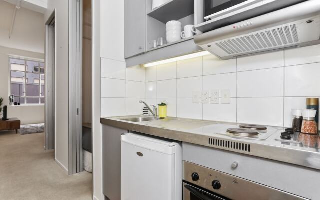 Queenstreet Apartment by Urban Butler