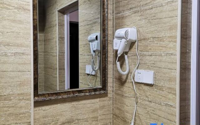 Tule Hotel (Moon Island Sand Ship Ole Branch)