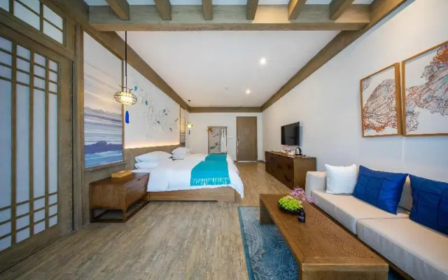 Blossom Hill Yuejingzhuang Hotel