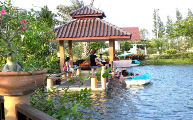 Bangchong Marina Resort