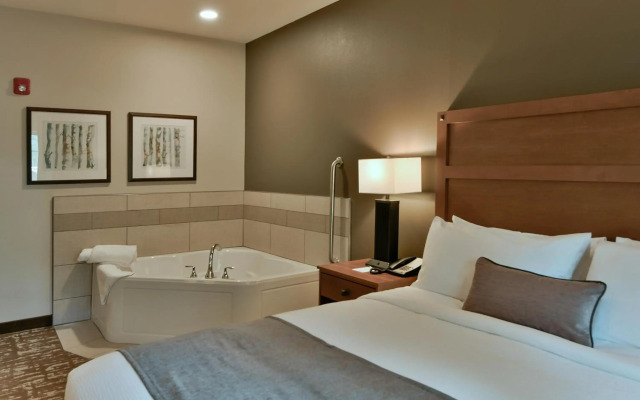 GrandStay Hotel & Suites