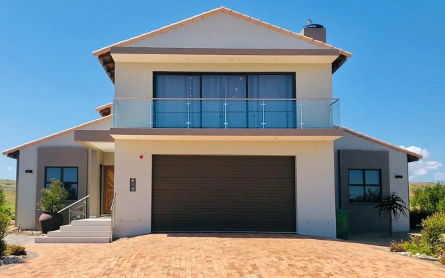 Steenbokkie Holiday Home